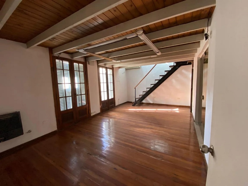 SEMIPISO de 122 m² con terraza propia, balcón en Monserrat